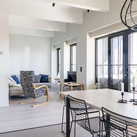 Apartment Sunny Terrance W/ Spectacular View Near The Shore